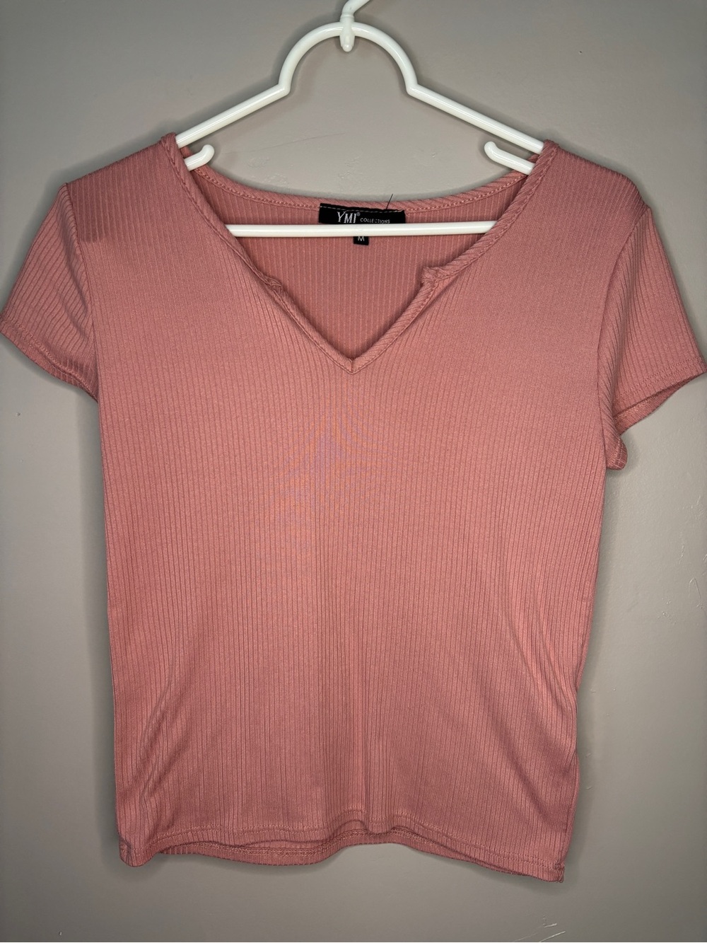 YMI Ribbed Dusty Rose V-Neck Short Sleeve Top